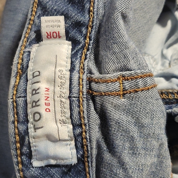 TORRID GIRLFRIEND JEANS - Picture 8 of 10